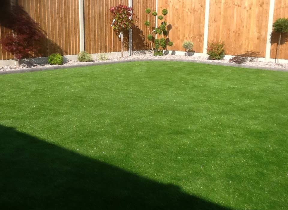 Artificial-Grass-Garden-Maintenance-Landscaping-Fencing-Sunshine-Gardens-Christchurch-Dorset-10
